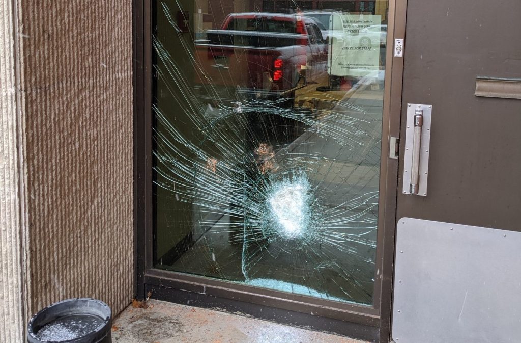 Emergency glazier in Bethnal Green